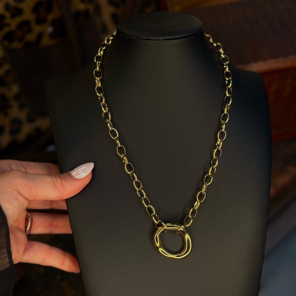 Water Resistant Circle Pendant Necklace - Picture 2 of 2